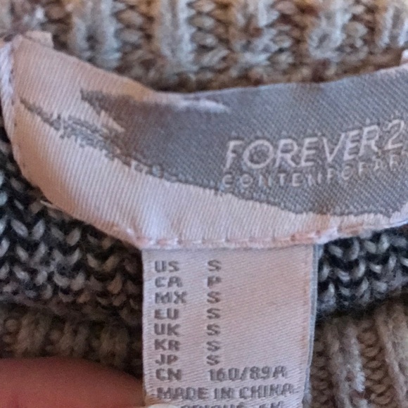 Forever 21 tribal-print sweater - Picture 3 of 3